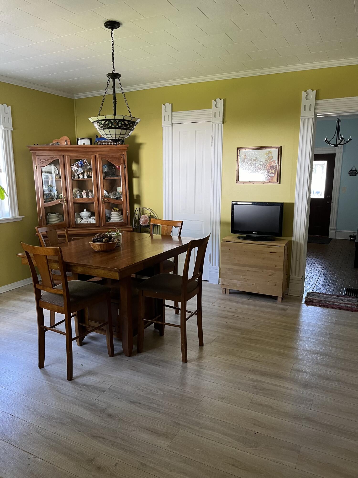 Paw Paw, Michigan 49079, United States, 5 Bedrooms Bedrooms, ,3 BathroomsBathrooms,Residential,Active,137734