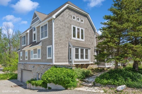 Photo of 210 E Water Street, New Buffalo, MI 49117 (MLS # 26021952)