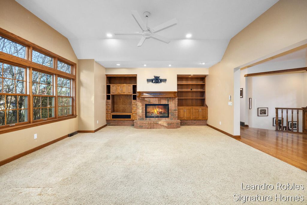 Photo of 2875 Riverwoods Drive NE, Rockford, MI 49341 (MLS # 25058541)