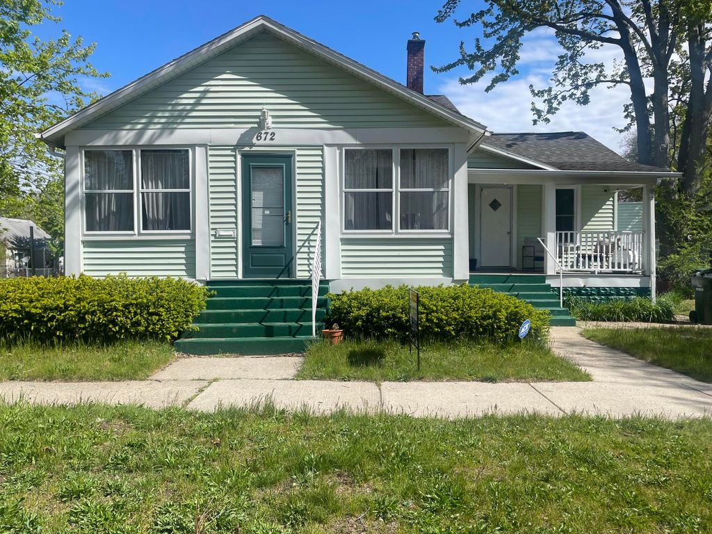 Photo of 672 E Isabella Avenue, Muskegon, MI 49442 (MLS # 26022658)