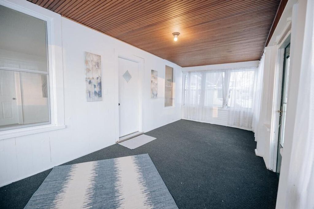 Photo of 672 E Isabella Avenue, Muskegon, MI 49442 (MLS # 26022658)
