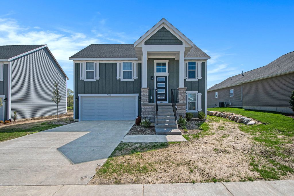 Photo of 7428 Traditional Court SE, Caledonia, MI 49316 (MLS # 26005766)