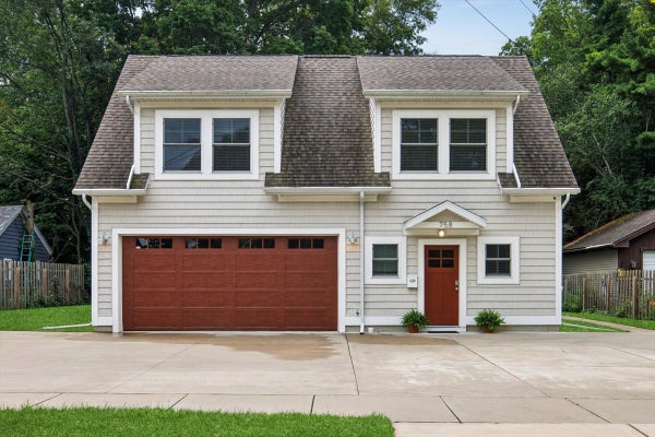 758 MICHIGAN AVE, SOUTH HAVEN, MI 49090 - Image 03e40490e2bf6f74dcd662ddd526c5c2/1179649344