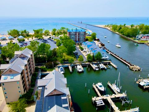 Photo of 260 Water Street #5E, St. Joseph, MI 49085 (MLS # 25047186)