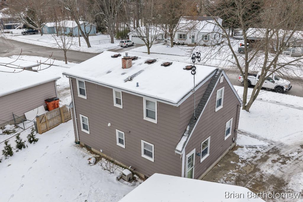 Photo of 147 Gaylord Drive, Rockford, MI 49341 (MLS # 25060707)