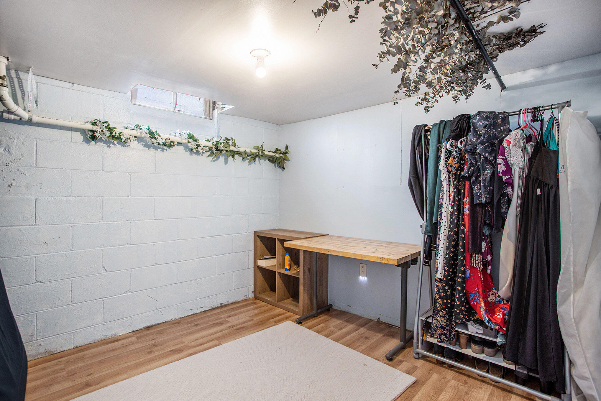 Kalamazoo, Michigan 49048, United States, 2 Bedrooms Bedrooms, ,1 BathroomBathrooms,Residential,Pending,102999