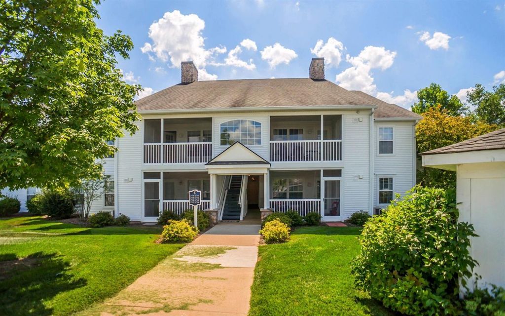 Photo of 2740 S Knightsbridge Circle, Ann Arbor, MI 48105 (MLS # 26003479)