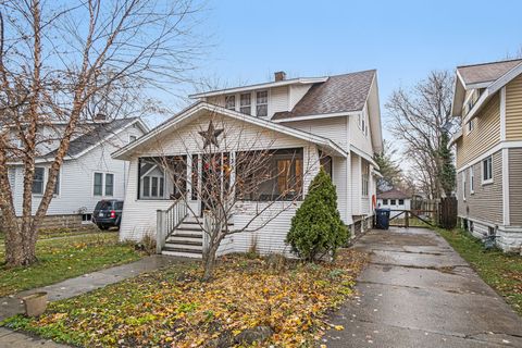 Photo of 131 W 20th Street, Holland, MI 49423 (MLS # 25059981)