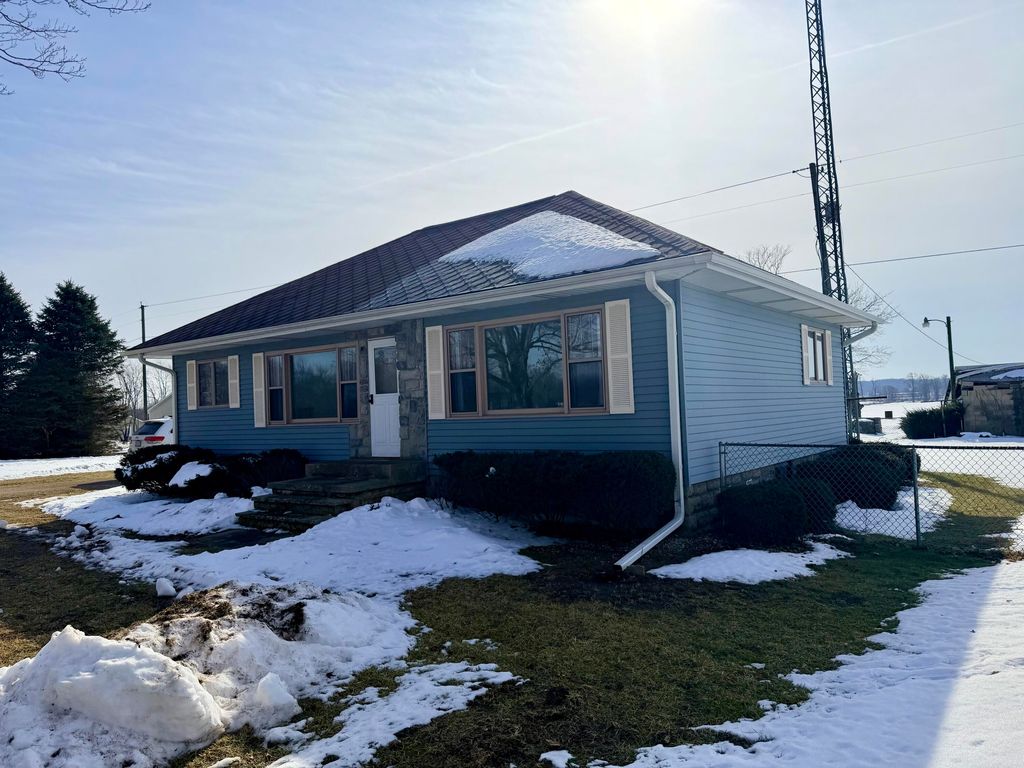 Photo of 49145 92nd Avenue, Decatur, MI 49045 (MLS # 26005634)