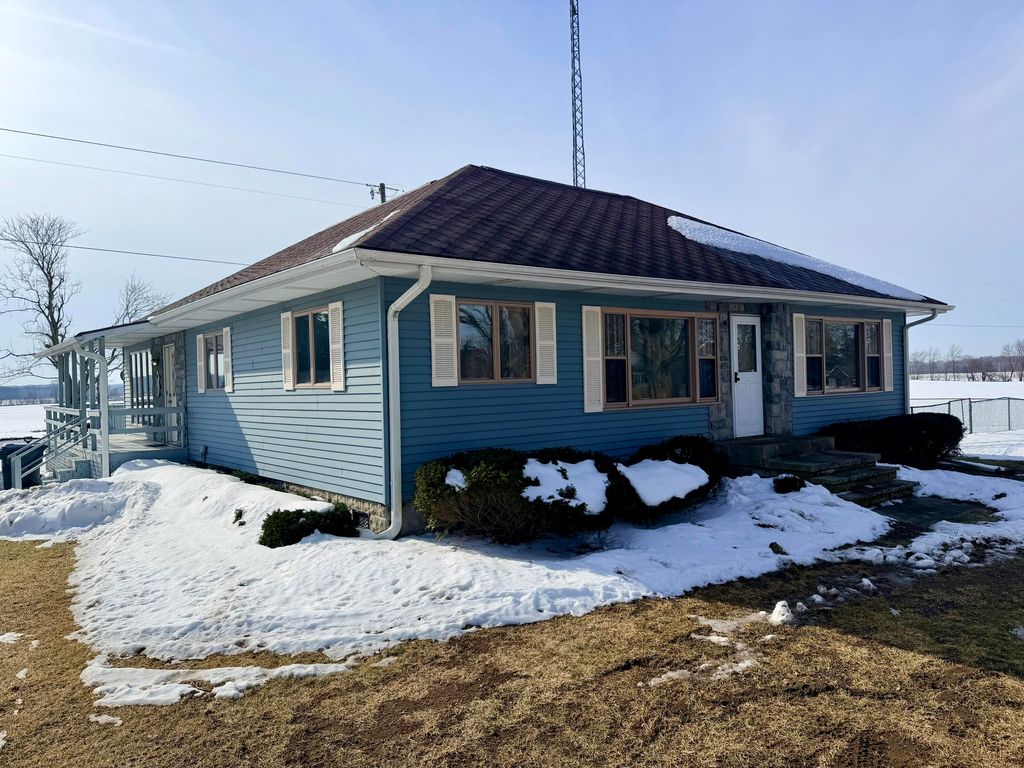 Photo of 49145 92nd Avenue, Decatur, MI 49045 (MLS # 26005634)