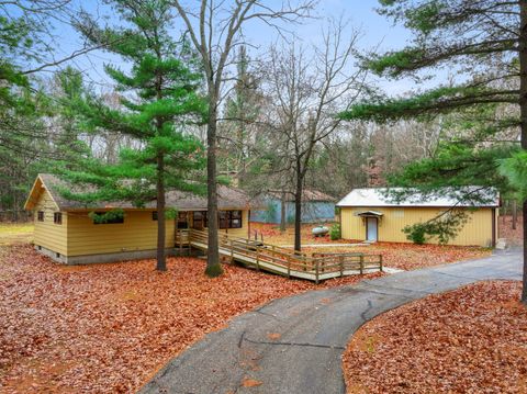 Photo of 411 Polen Road, Manistee, MI 49660 (MLS # 25042053)