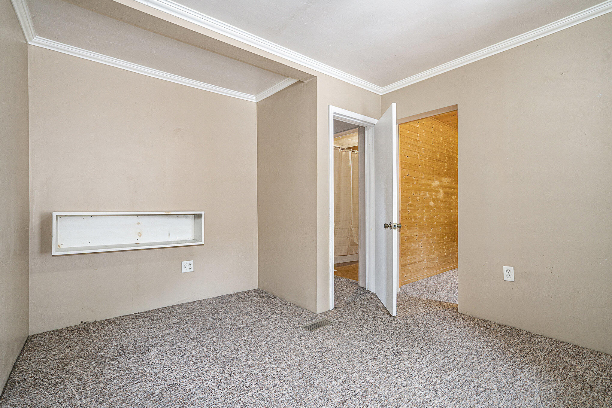 Sturgis, Michigan 49091, United States, 1 Bedroom Bedrooms, ,1 BathroomBathrooms,Residential,Pending,205274