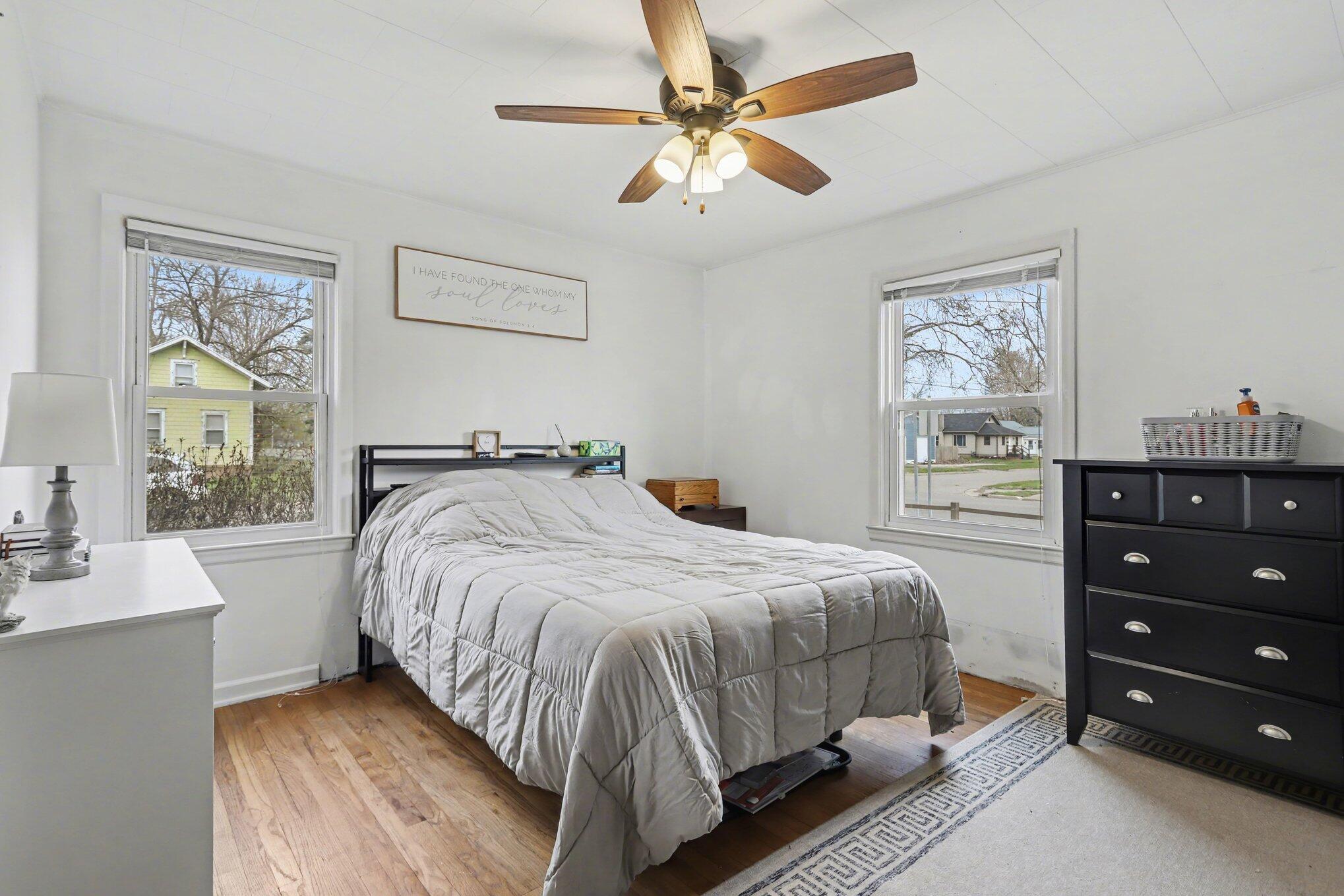 118 W Hoffman Street