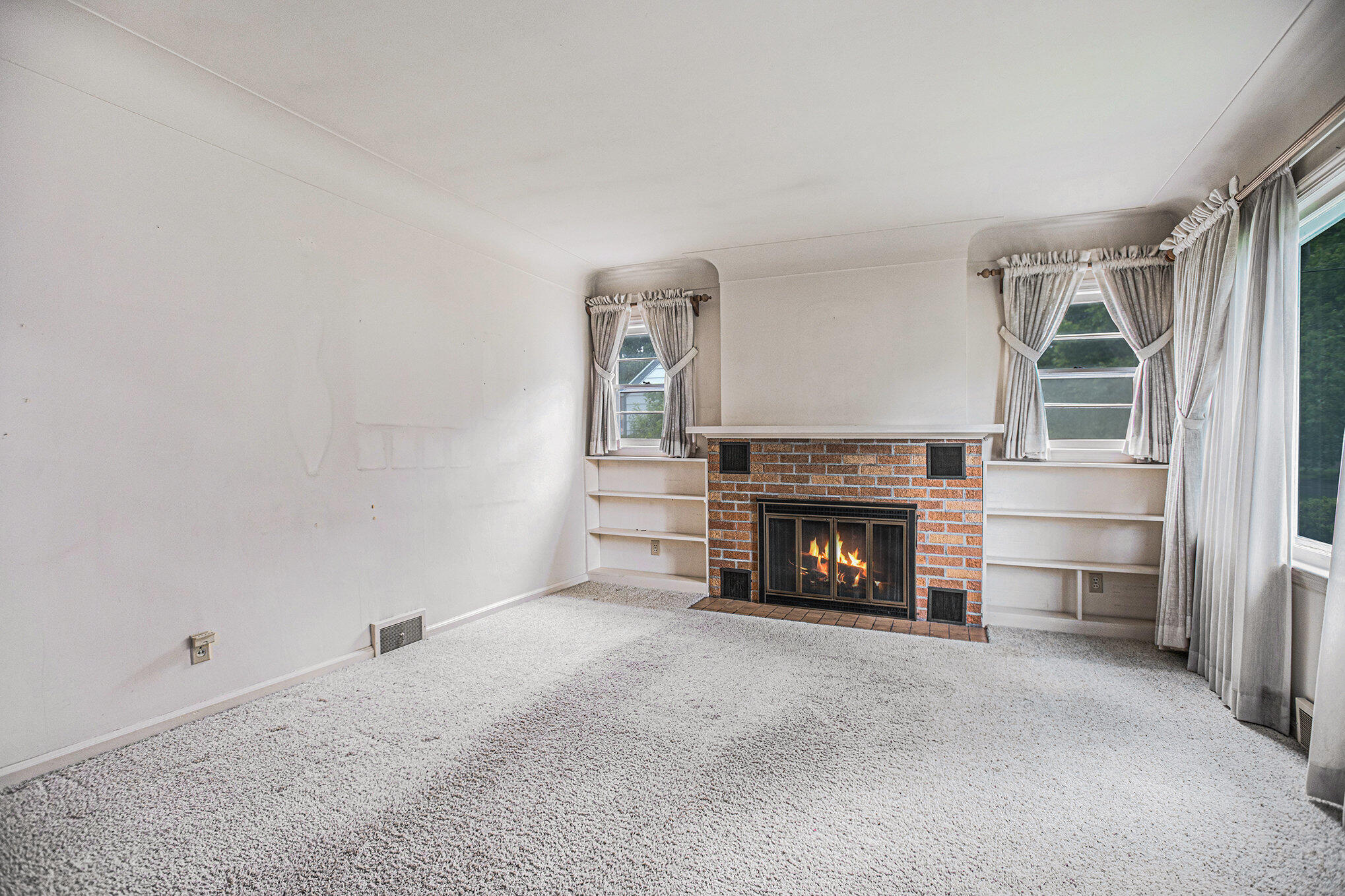 Kalamazoo, Michigan 49004, United States, 3 Bedrooms Bedrooms, ,2 BathroomsBathrooms,Residential,Active,170244