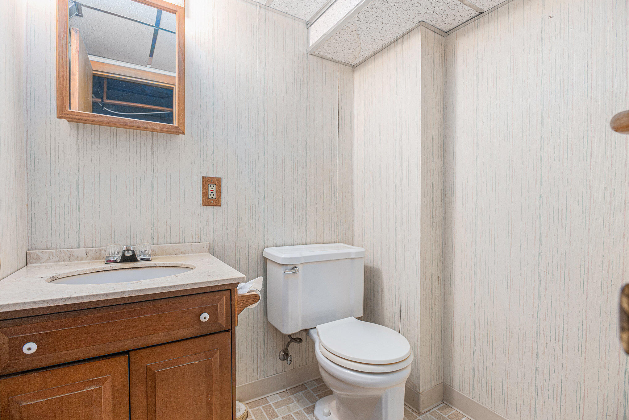 Kalamazoo, Michigan 49004, United States, 3 Bedrooms Bedrooms, ,2 BathroomsBathrooms,Residential,Active,170244