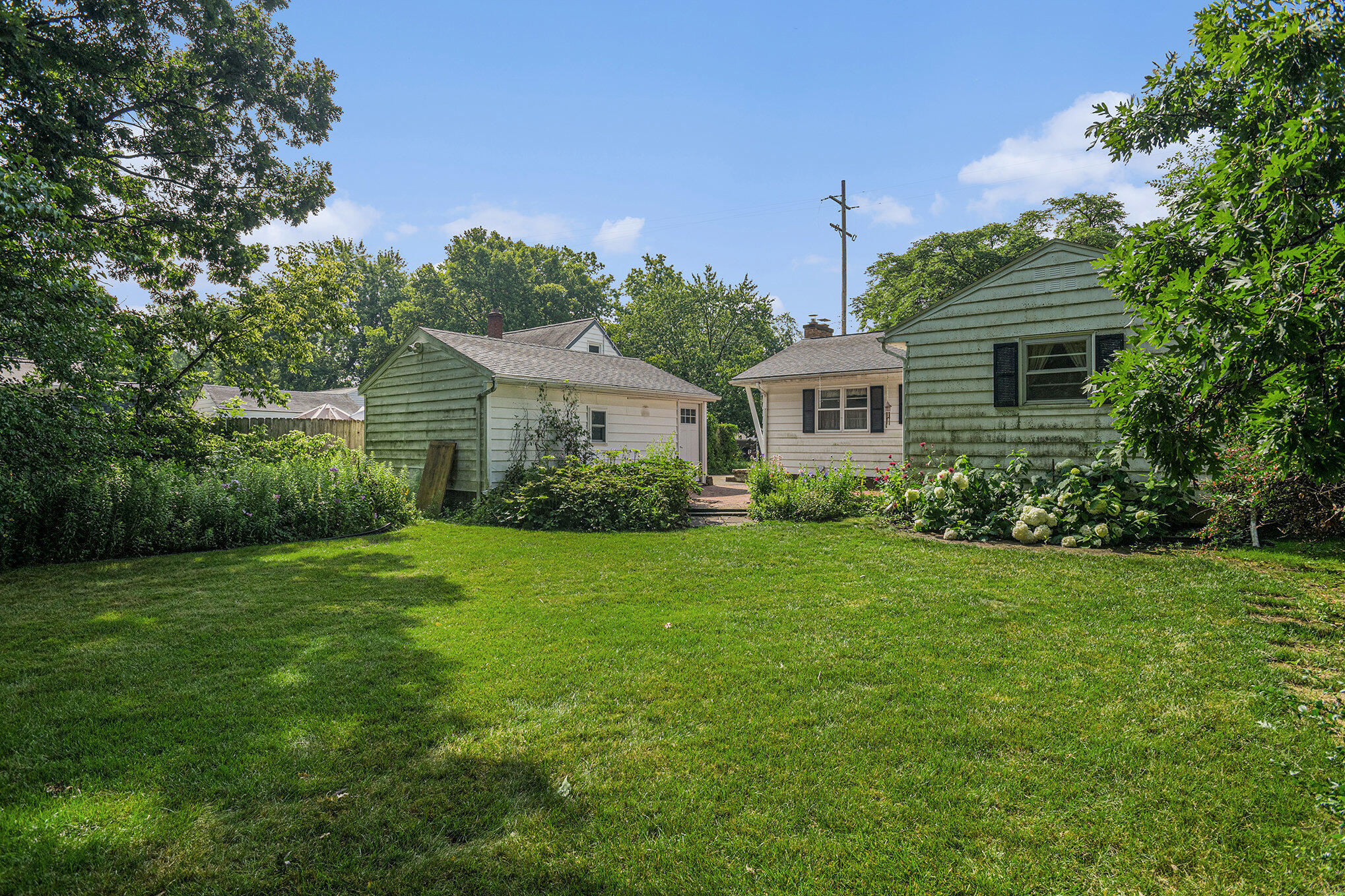 Kalamazoo, Michigan 49004, United States, 3 Bedrooms Bedrooms, ,2 BathroomsBathrooms,Residential,Active,170244