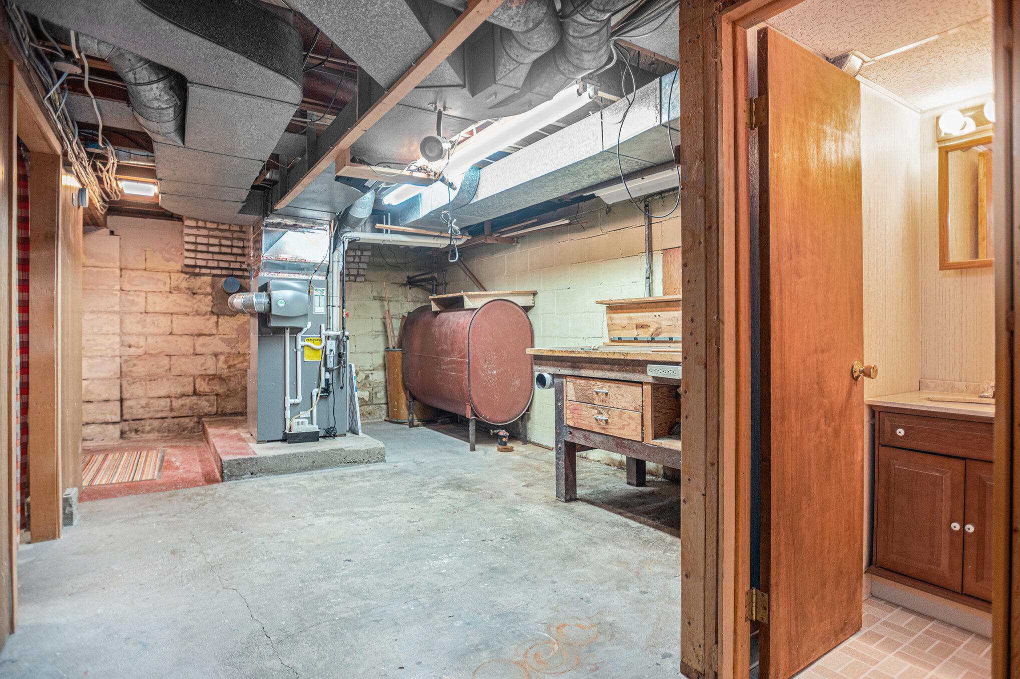 Kalamazoo, Michigan 49004, United States, 3 Bedrooms Bedrooms, ,2 BathroomsBathrooms,Residential,Active,170244