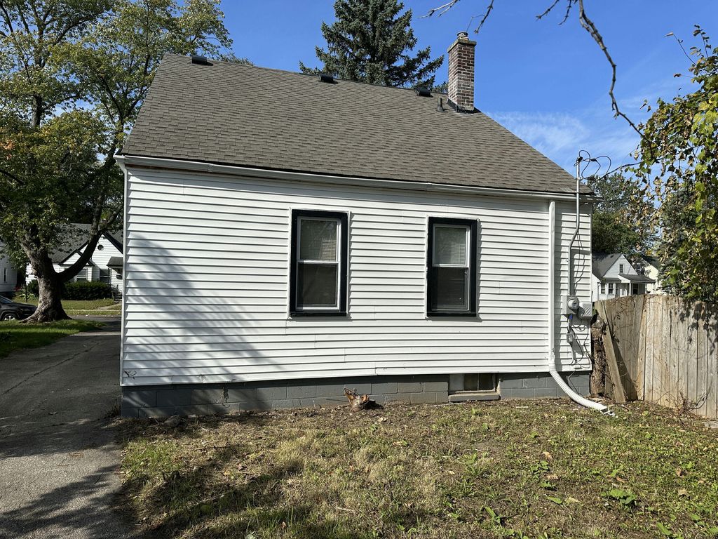 Photo of 9608 Minock Street, Detroit, MI 48228 (MLS # 25056327)