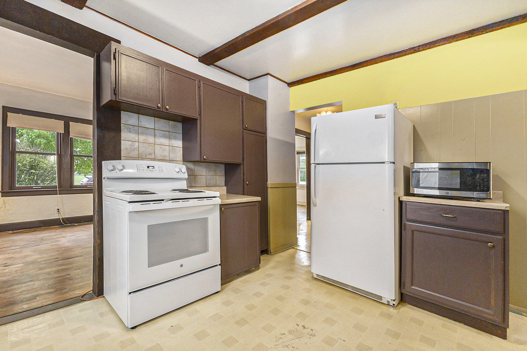 Hudsonville, Michigan 49426, United States, 4 Bedrooms Bedrooms, ,1 BathroomBathrooms,Residential,Pending,127238