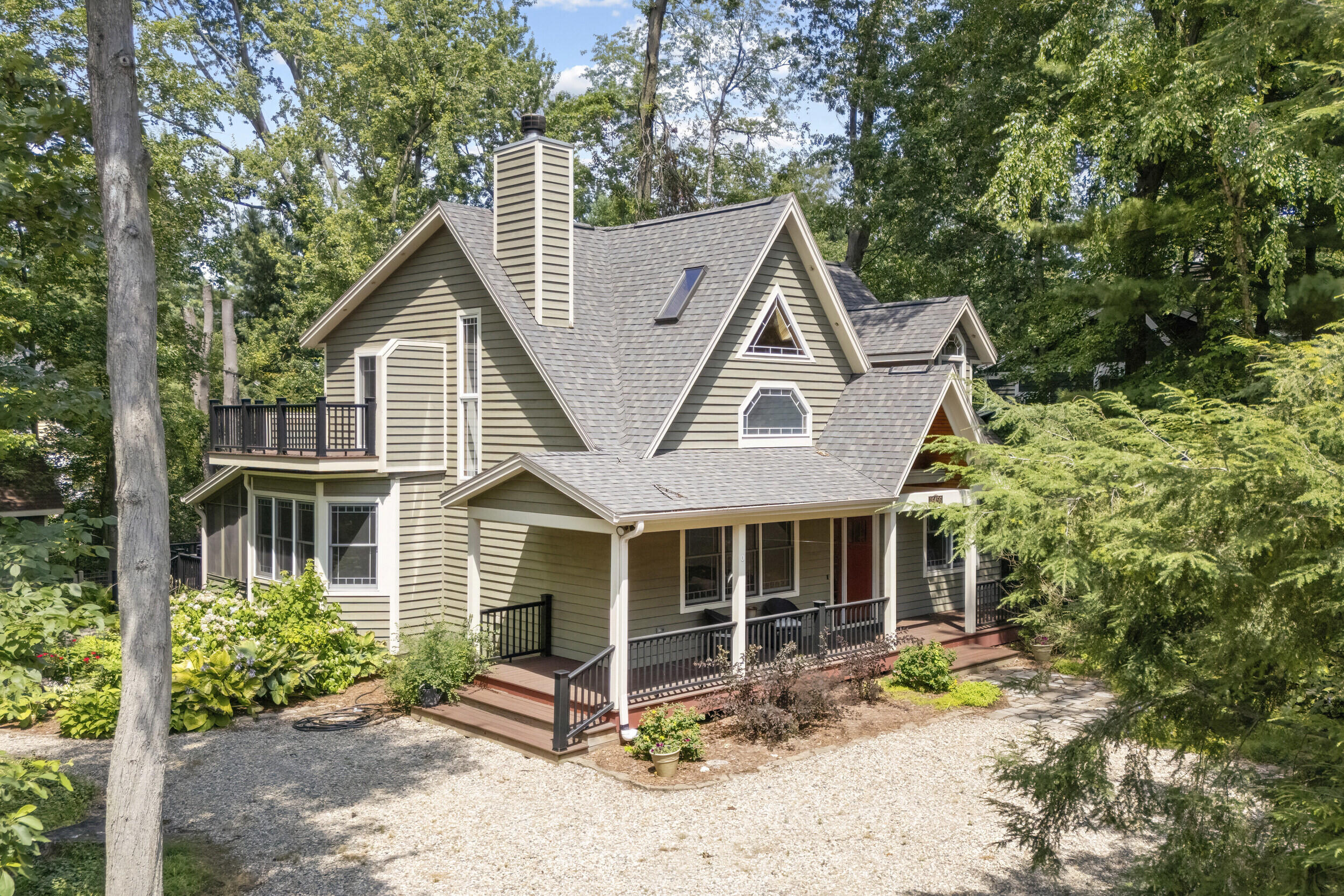 16456 Lakeshore Road