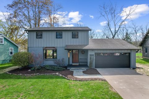 Photo of 656 Barber Avenue, Ann Arbor, MI 48103 (MLS # 26017558)