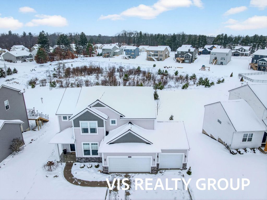 Photo of 12965 Pine Glen Drive, Grand Haven, MI 49417 (MLS # 25060662)