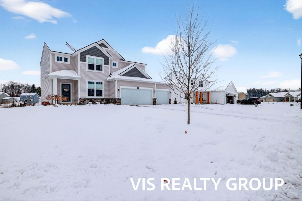 Photo of 12965 Pine Glen Drive, Grand Haven, MI 49417 (MLS # 25060662)