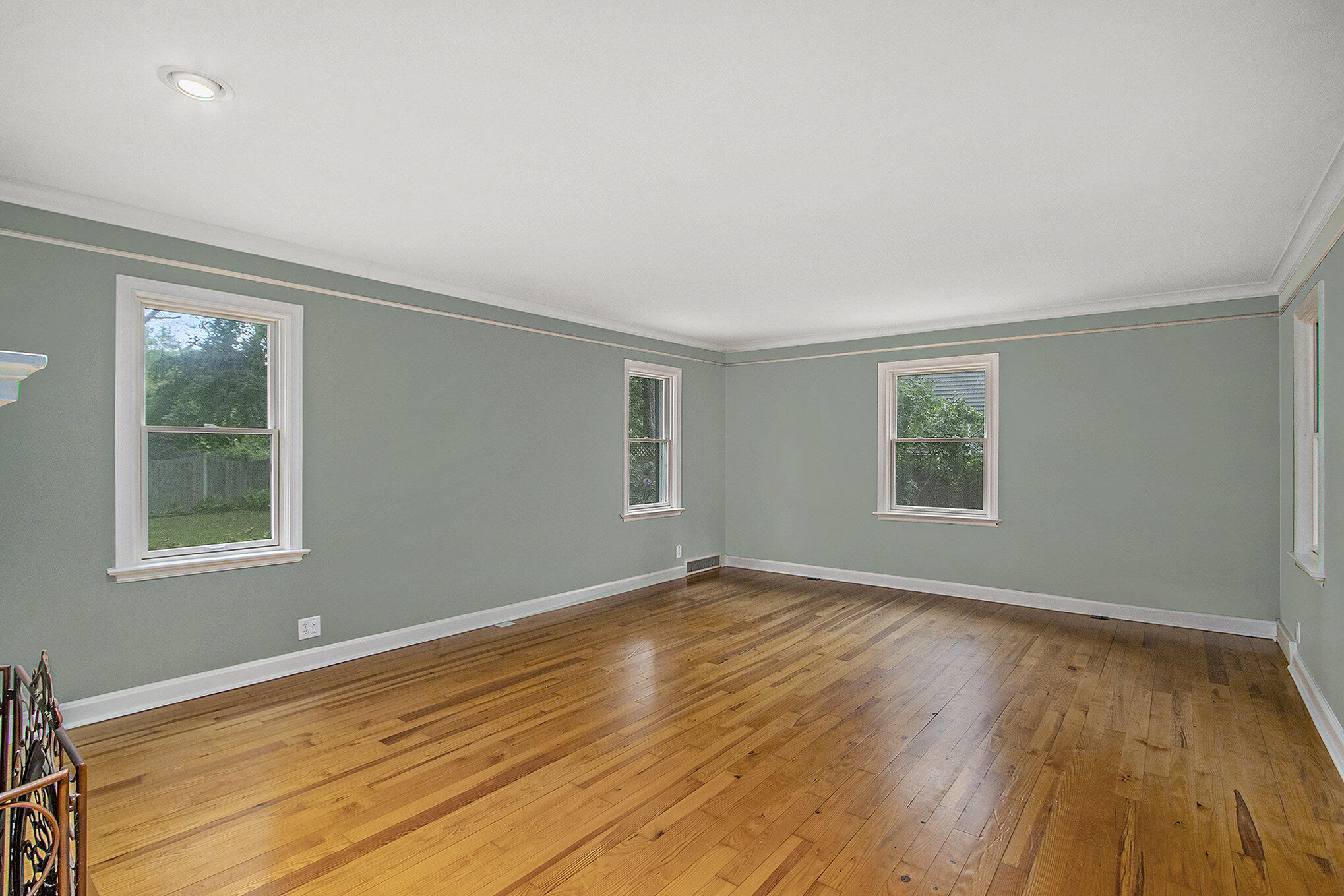 Kalamazoo, Michigan 49008, United States, 4 Bedrooms Bedrooms, ,3 BathroomsBathrooms,Residential,Active,133524