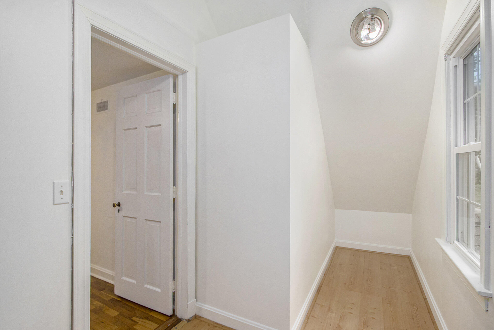 Kalamazoo, Michigan 49008, United States, 4 Bedrooms Bedrooms, ,3 BathroomsBathrooms,Residential,Active,133524