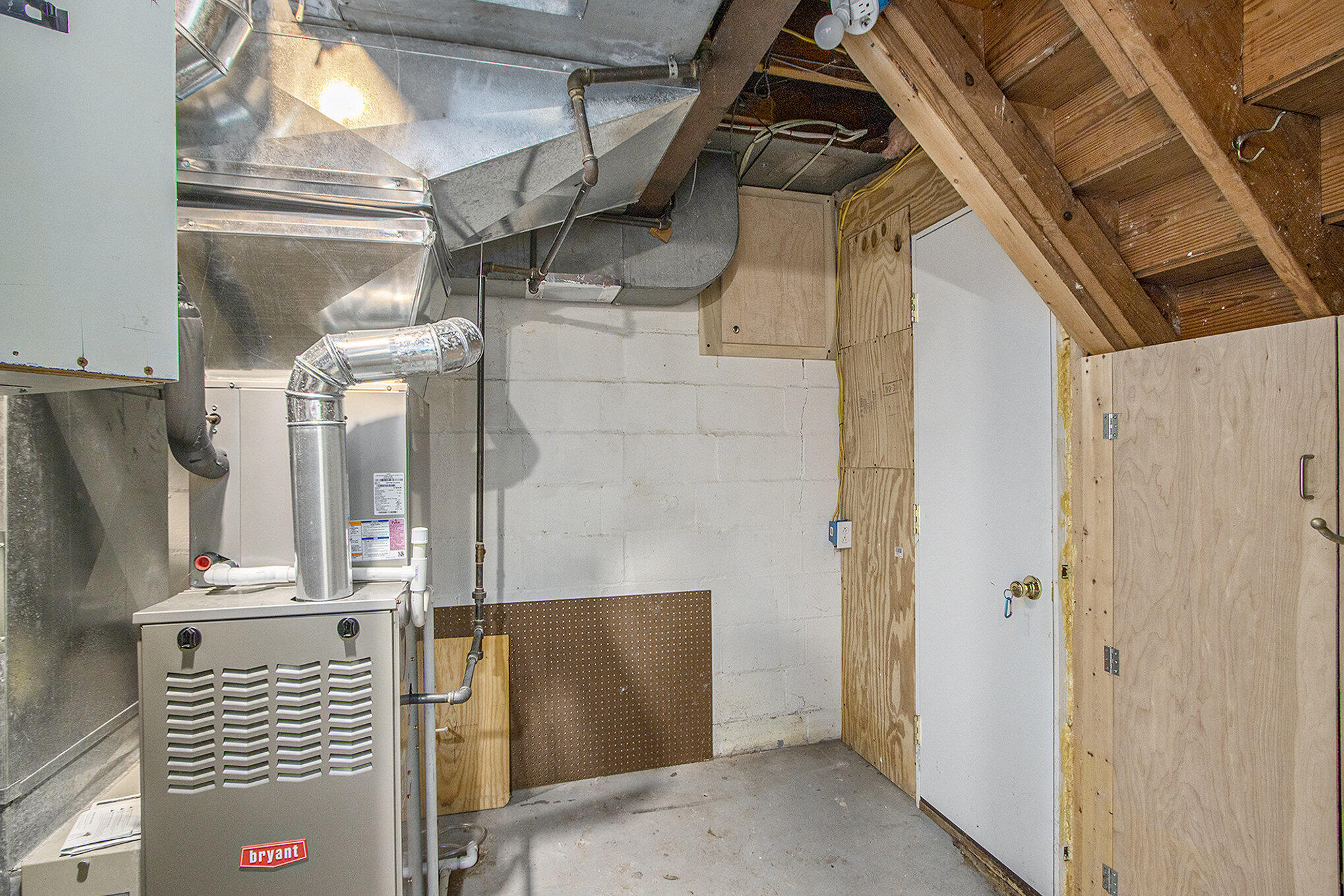 Kalamazoo, Michigan 49008, United States, 4 Bedrooms Bedrooms, ,3 BathroomsBathrooms,Residential,Active,133524