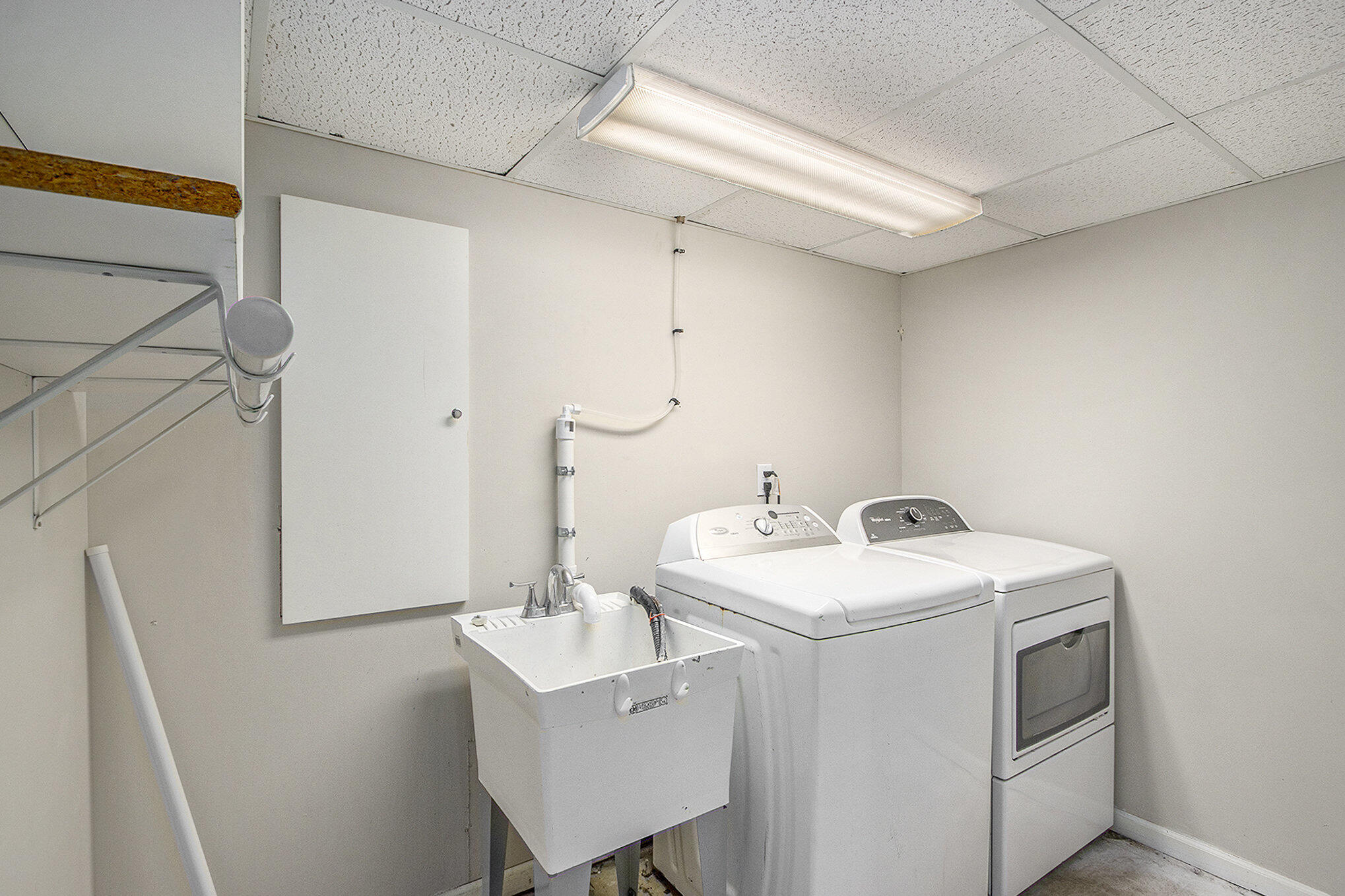 Kalamazoo, Michigan 49008, United States, 4 Bedrooms Bedrooms, ,3 BathroomsBathrooms,Residential,Active,133524