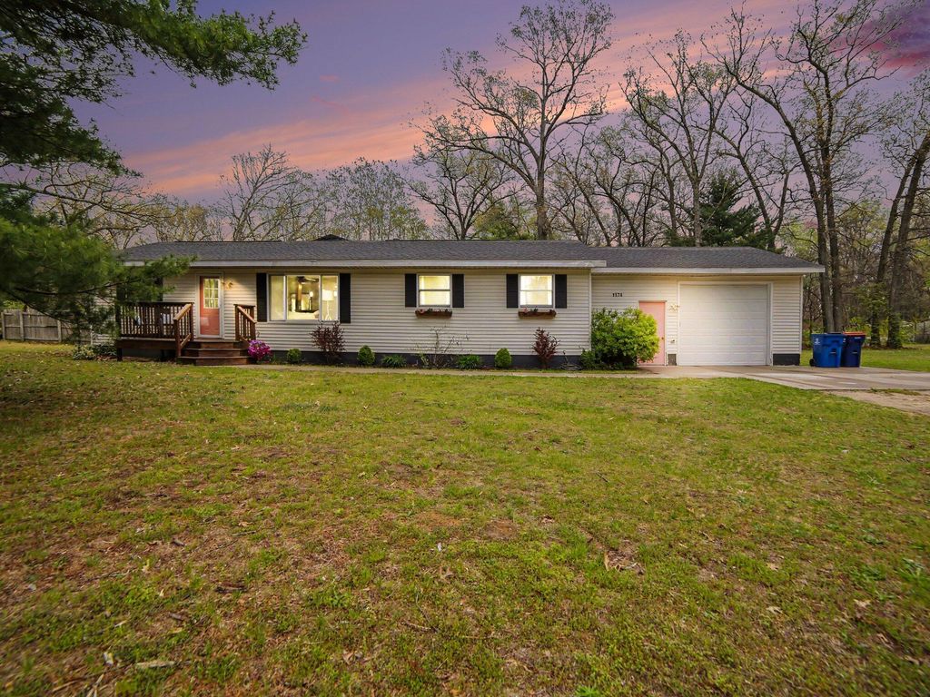 Photo of 1574 Chatterson Road, Muskegon, MI 49442 (MLS # 26022327)