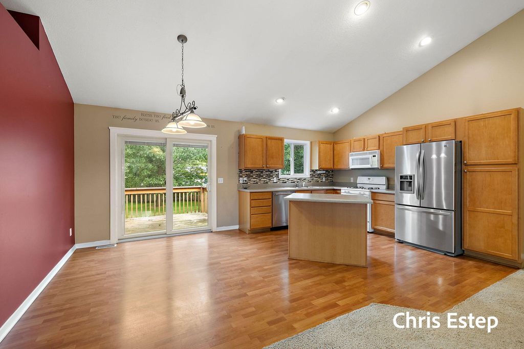 Photo of 15385 Meadowlark Drive, Grand Haven, MI 49417 (MLS # 25044335)