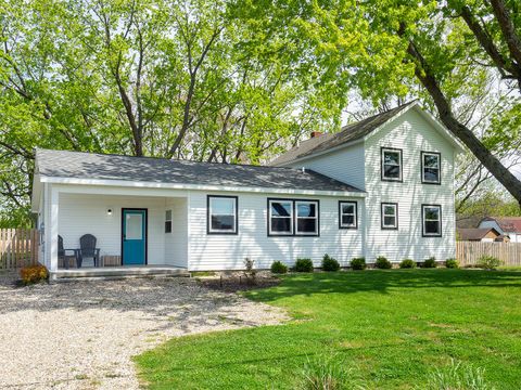 Photo of 10671 California Road, Bridgman, MI 49106 (MLS # 25047391)