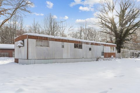 Photo of 1717 51st Street, Fennville, MI 49408 (MLS # 25061288)