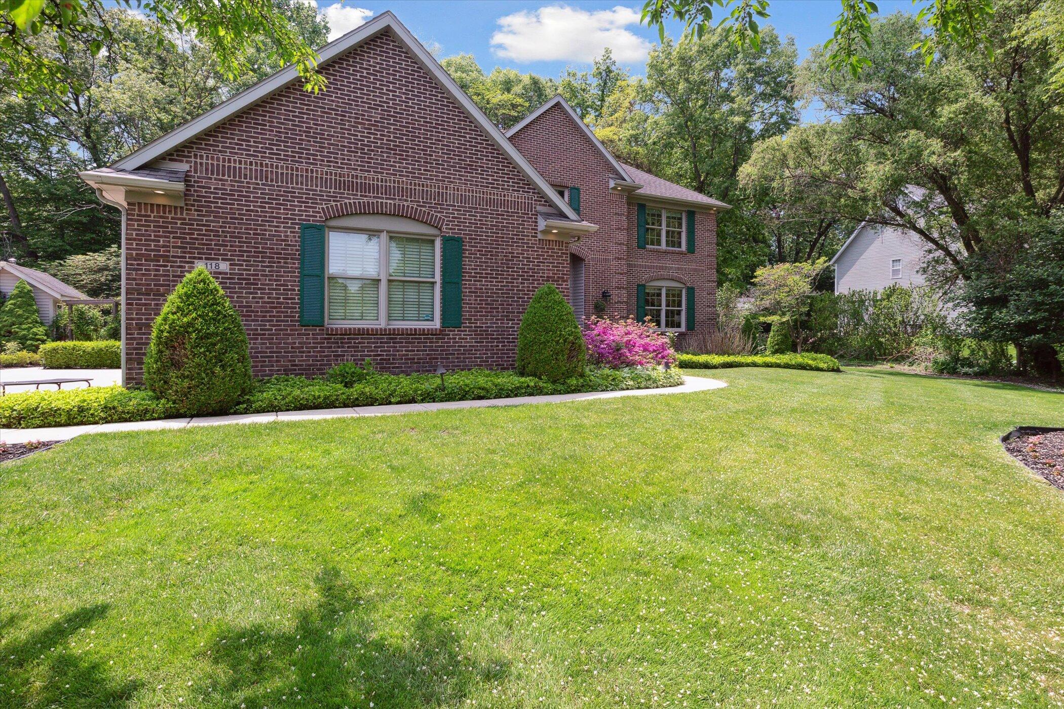 71438 Forest Eagle Lane