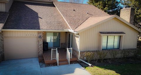 Photo of 37526 N Laurel Park Drive, Livonia, MI 48152 (MLS # 26017258)