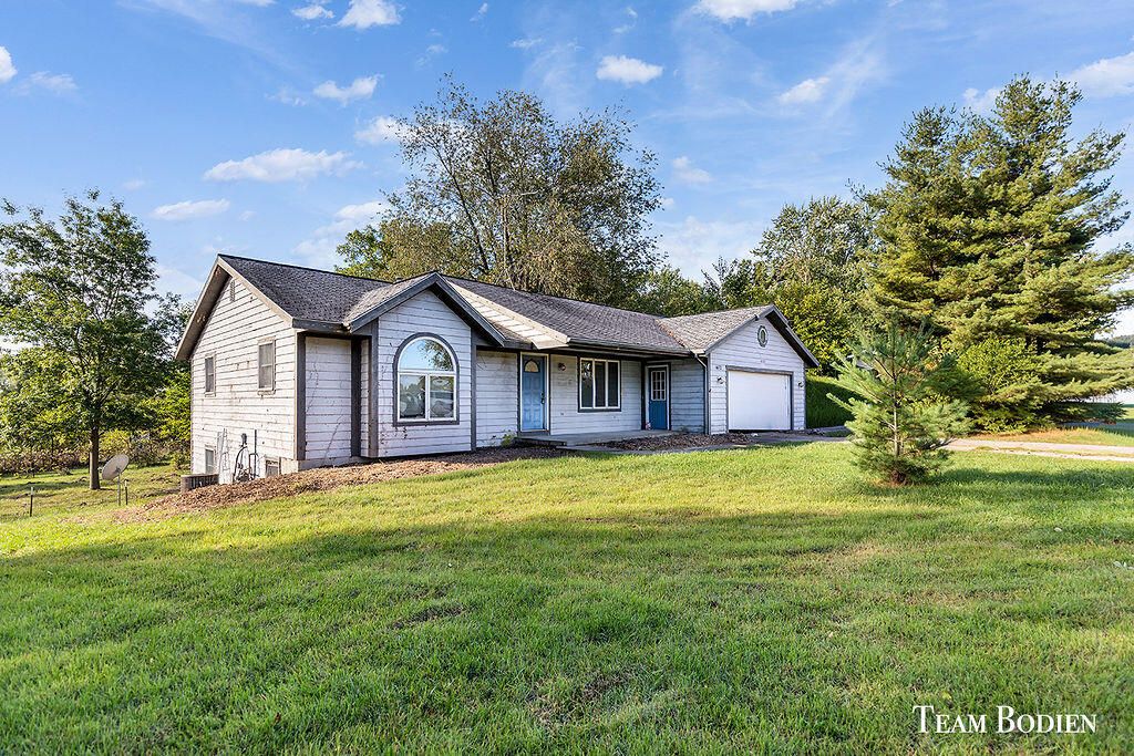 Photo of 6672 Warner Street, Allendale, MI 49401 (MLS # 25052881)