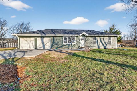 Photo of 325 E Battle Creek Street, Galesburg, MI 49053 (MLS # 26019030)