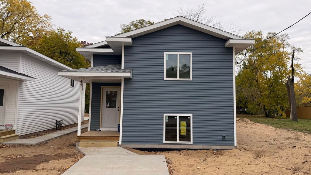 Photo of 444 E Isabella Avenue, Muskegon, MI 49442 (MLS # 25047772)