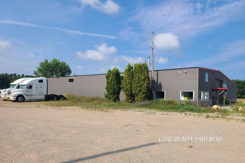 Photo of 3320 US Highway 31 S Highway, Manistee, MI 49660 (MLS # 25054147)