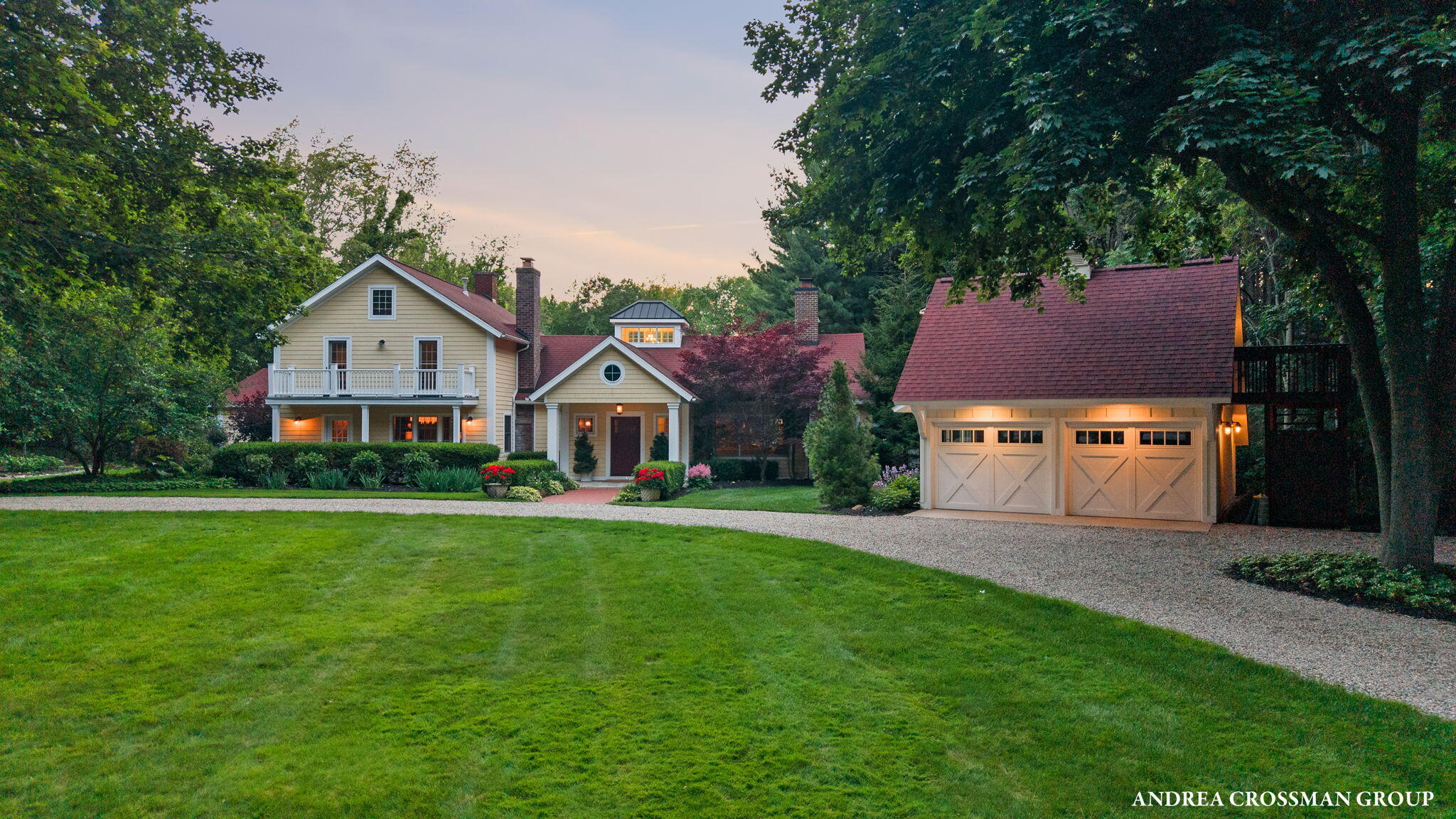2075 Lakeshore Drive