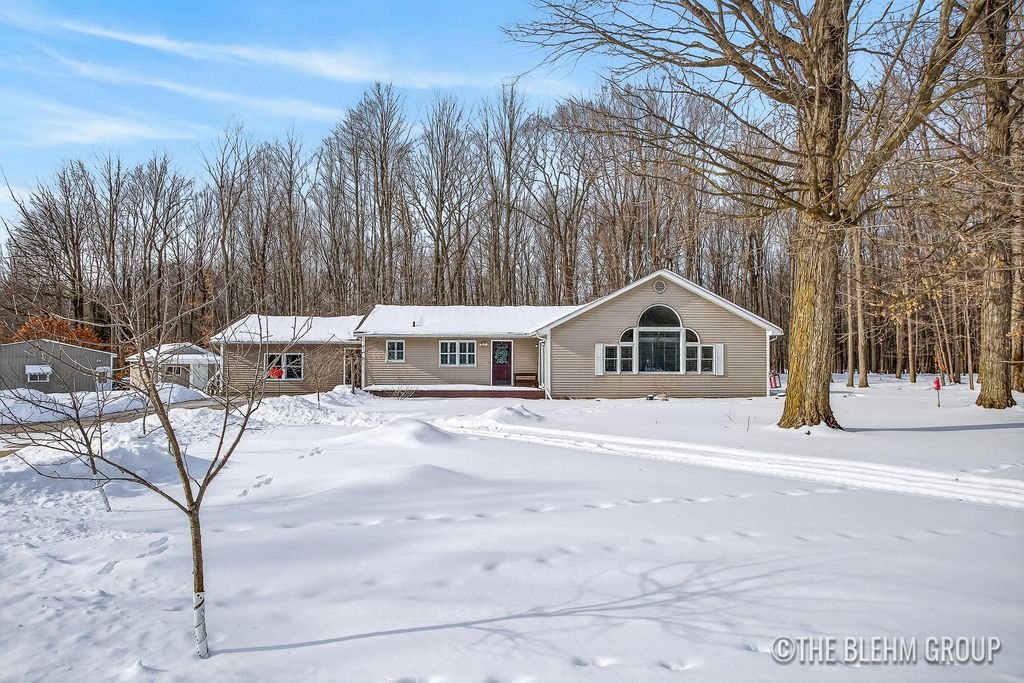 Photo of 5141 90th Avenue, Lakeview, MI 48850 (MLS # 26005061)