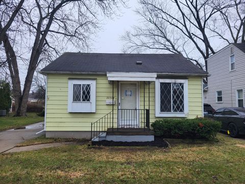 Photo of 20304 E Eight Mile Road, Harper Woods, MI 48225 (MLS # 26013290)