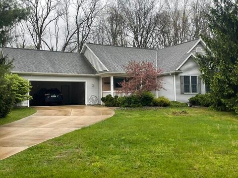 Photo of 60355 Whitetail Run RUN, Mattawan, MI 49071 (MLS # 26020009)