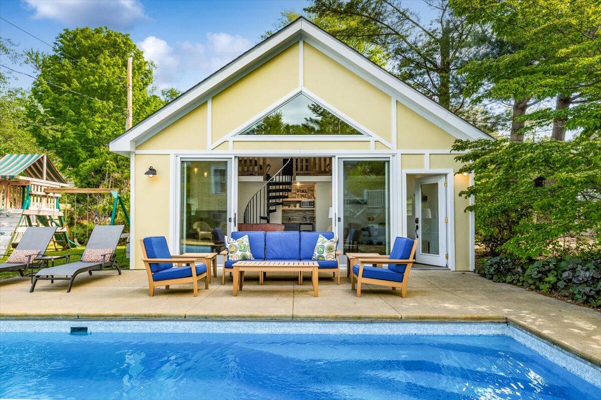 10251 Smith Road