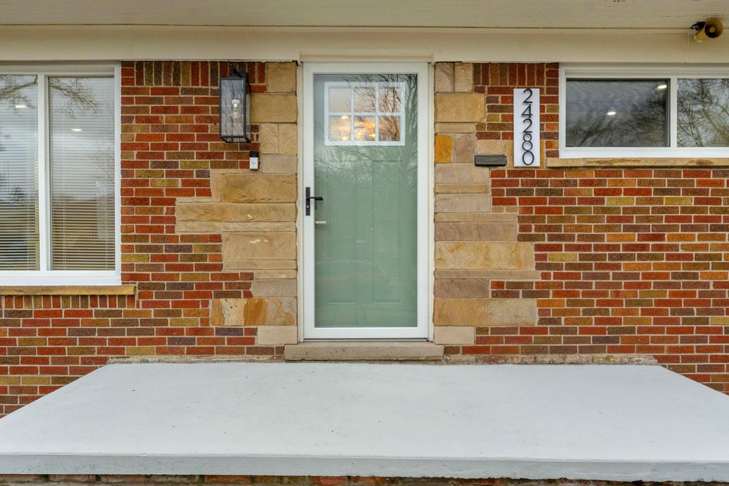 Photo of 24280 Moritz Street, Oak Park, MI 48237 (MLS # 26002042)