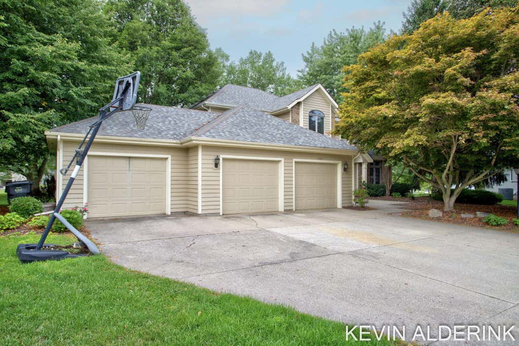 Photo of 1305 Augusta Court W, Holland, MI 49423 (MLS # 26042255)