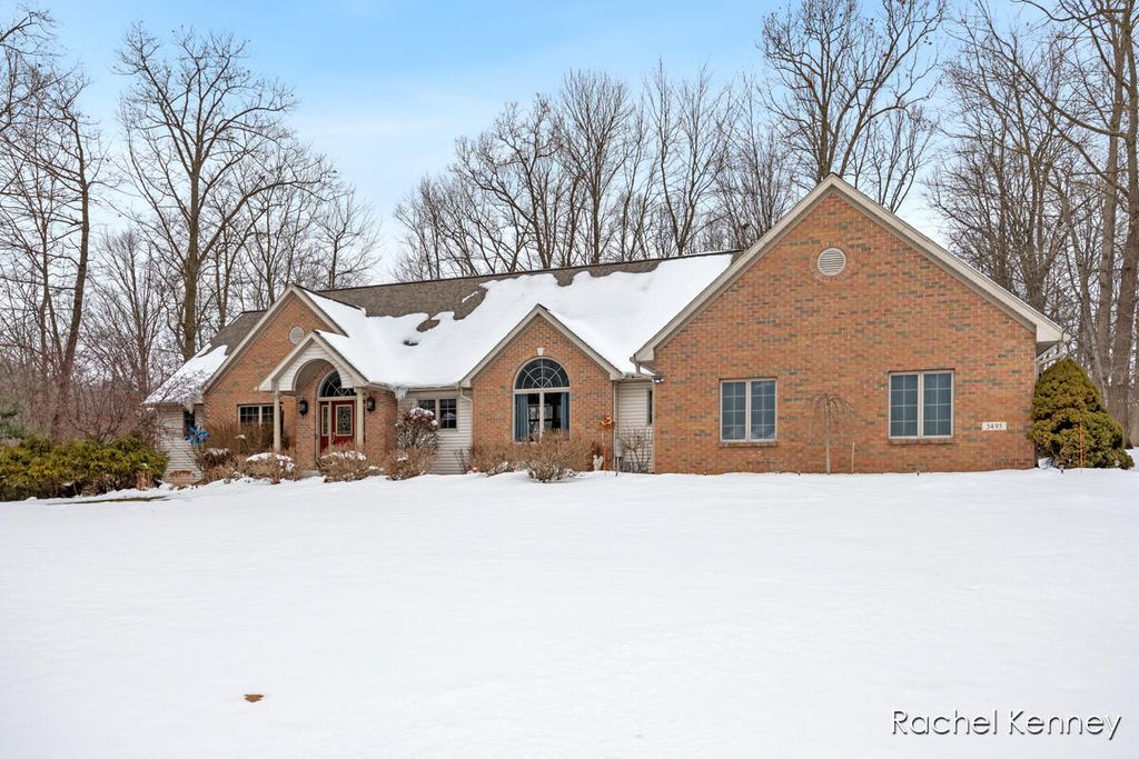 Photo of 3495 Diamond Ridge Drive NE, Rockford, MI 49341 (MLS # 26005127)