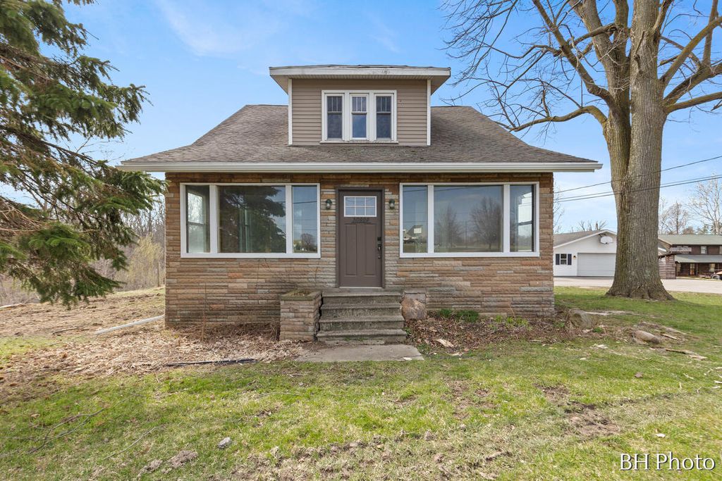 Photo of 10928 Adams Street, Holland, MI 49423 (MLS # 26012991)